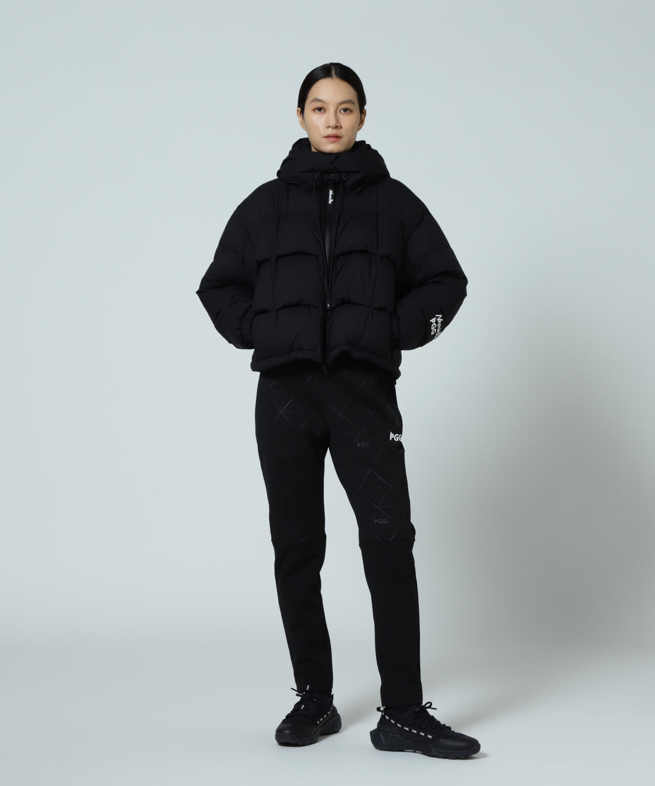 【PGG】【直営店舗&公式オンライン限定】NANGA×PGG Nyメカニカルストレッチダウンフーディブルゾン (LADIES)