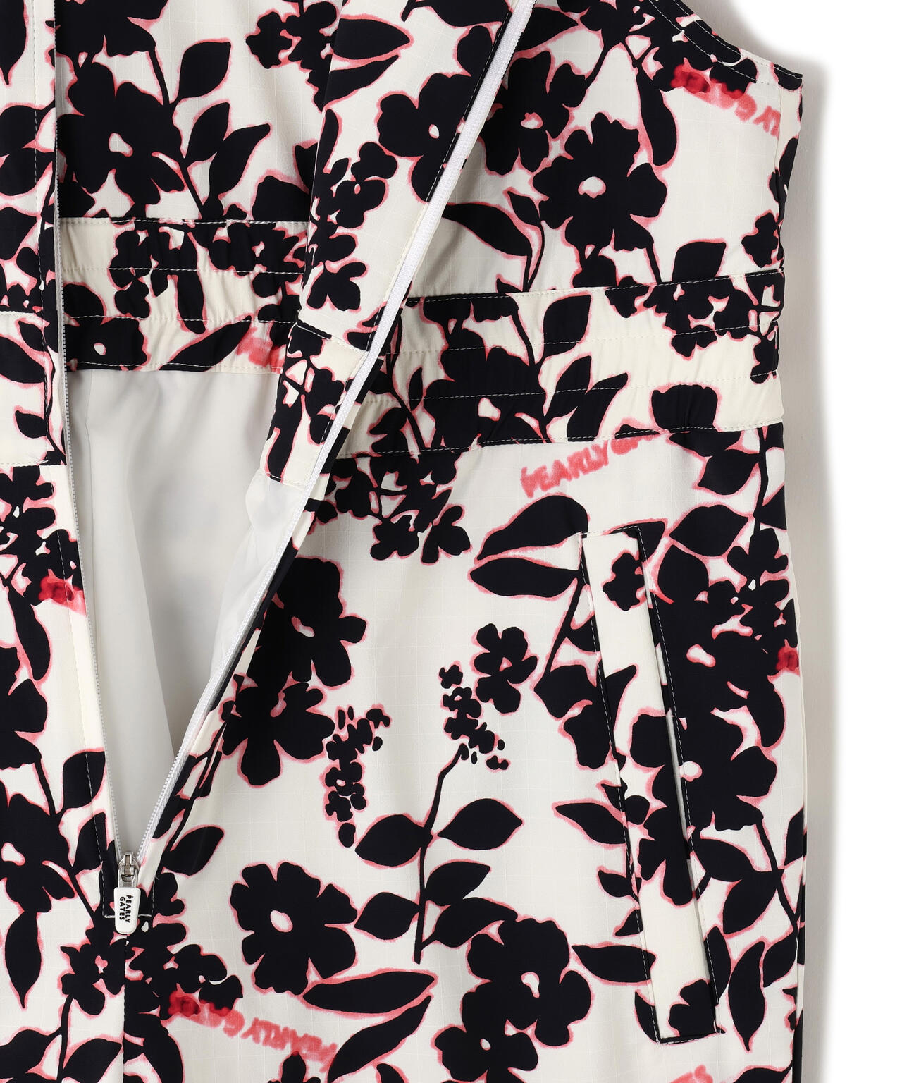 NyストレッチBIGリップストップ中綿オーバーオール <ロゴ×花柄>