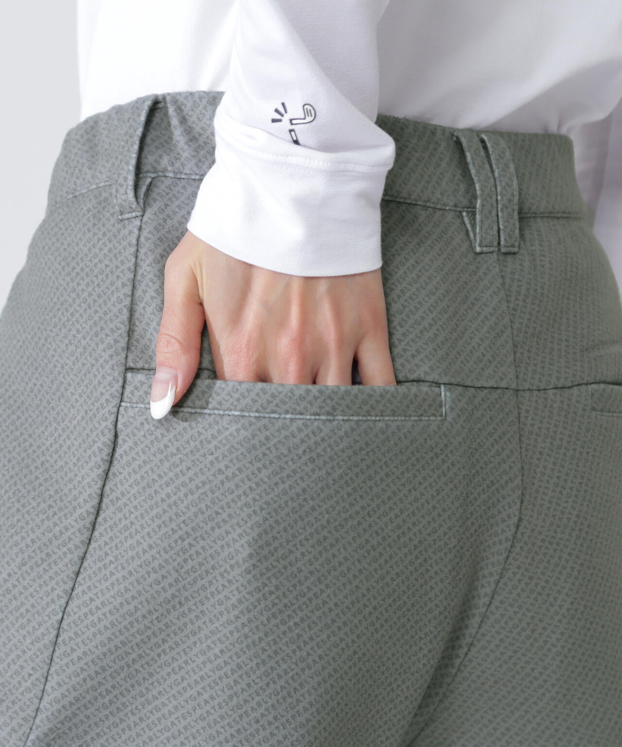 ストレッチフリースパンツ <ロゴ総柄>