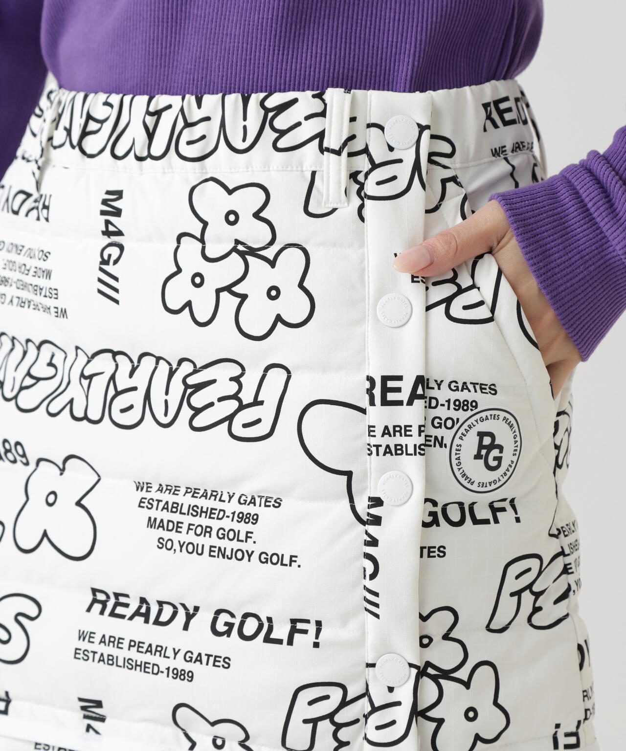 NyストレッチBIGリップストップ中綿ラップ風スカート <ロゴ×花柄>