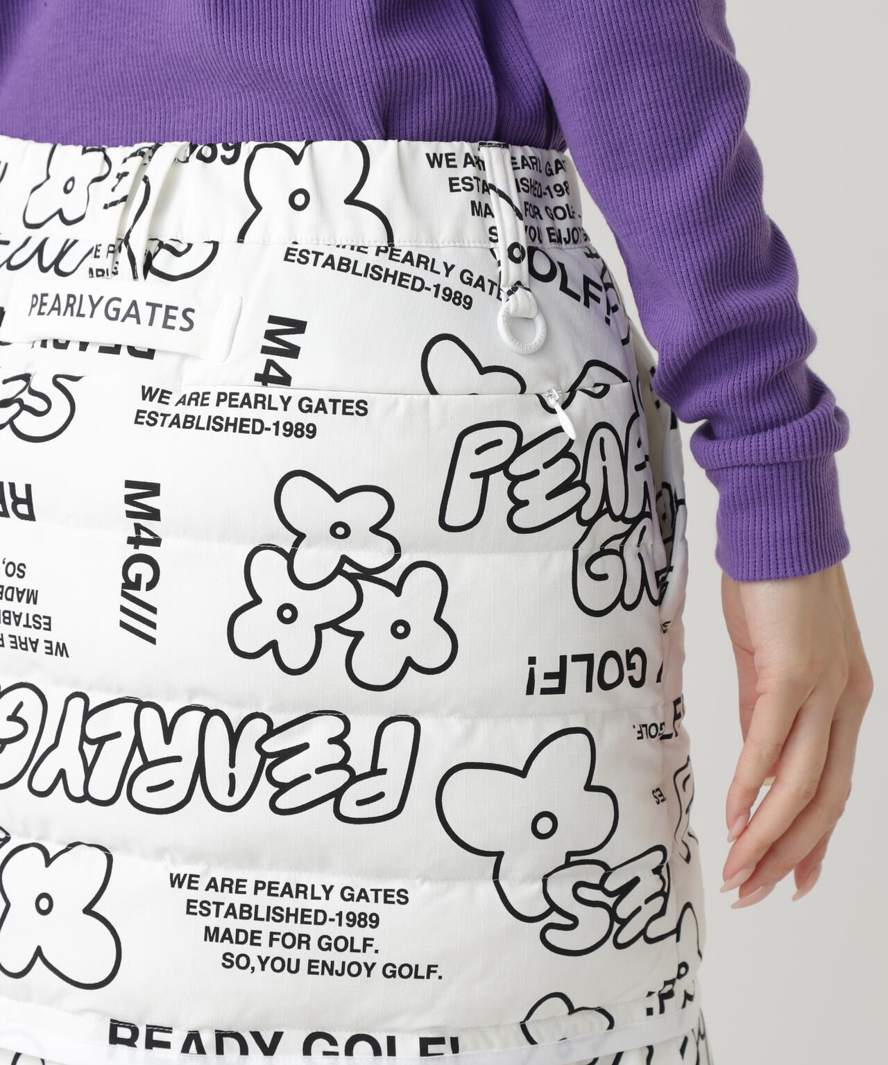 NyストレッチBIGリップストップ中綿ラップ風スカート <ロゴ×花柄>