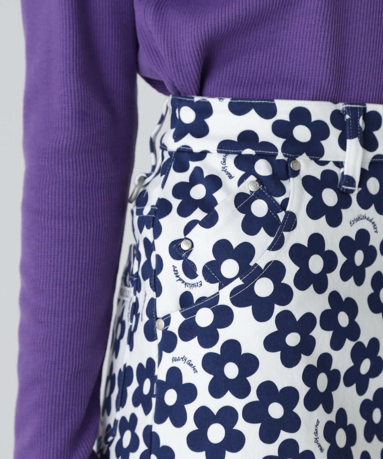 ストレッチサテン表スエードピーチスカート <フラット花柄>