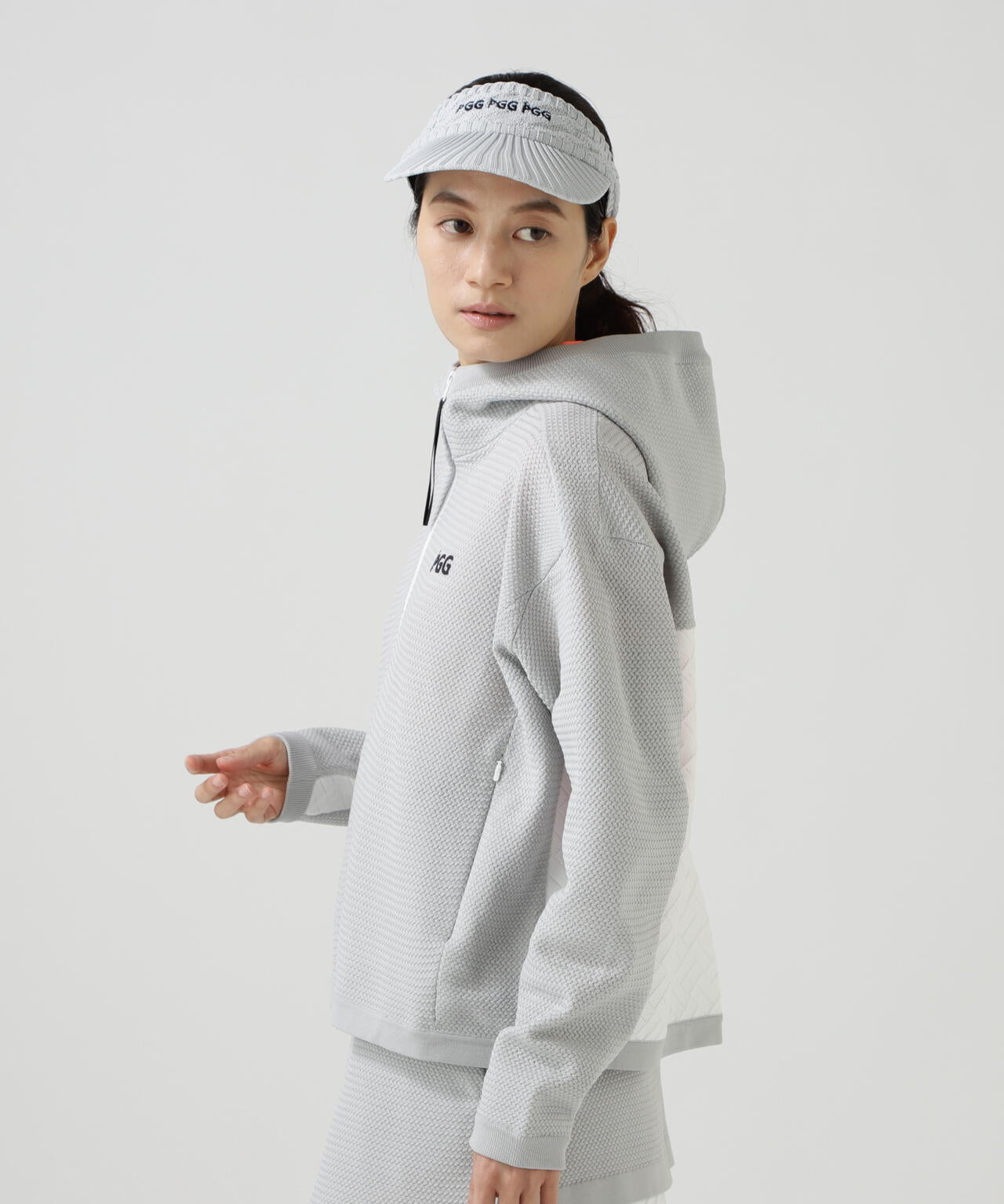 【PGG】【直営店舗&公式オンライン限定】ポリエステルヤーンmmフルジップフーディニットブルゾン (LADIES)