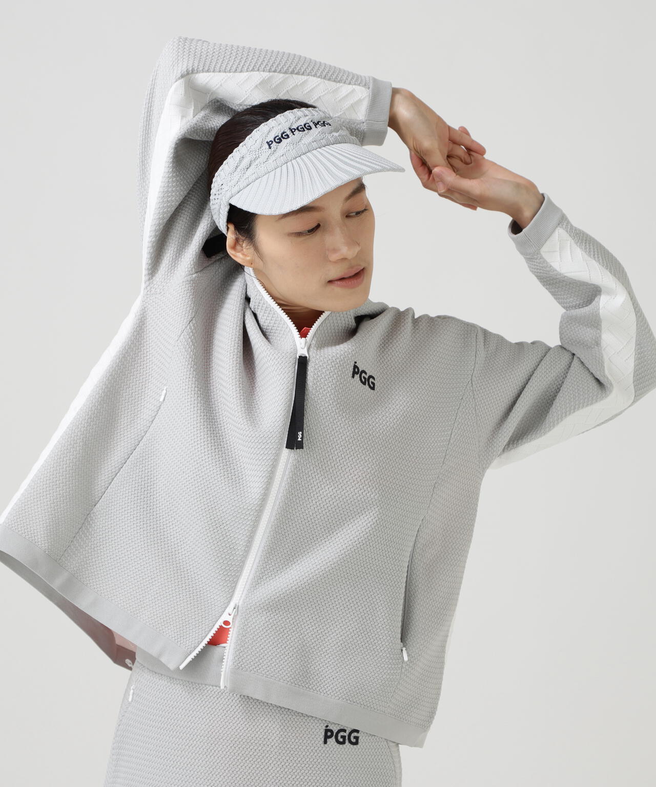 165cm/B:77cm/W:57cm/H:79cm 着用サイズ:1