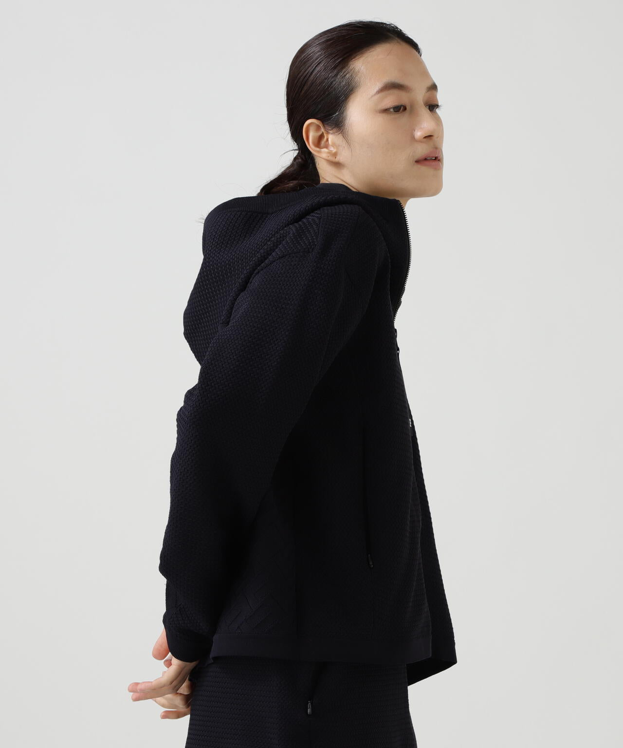 165cm/B:77cm/W:57cm/H:79cm 着用サイズ:1