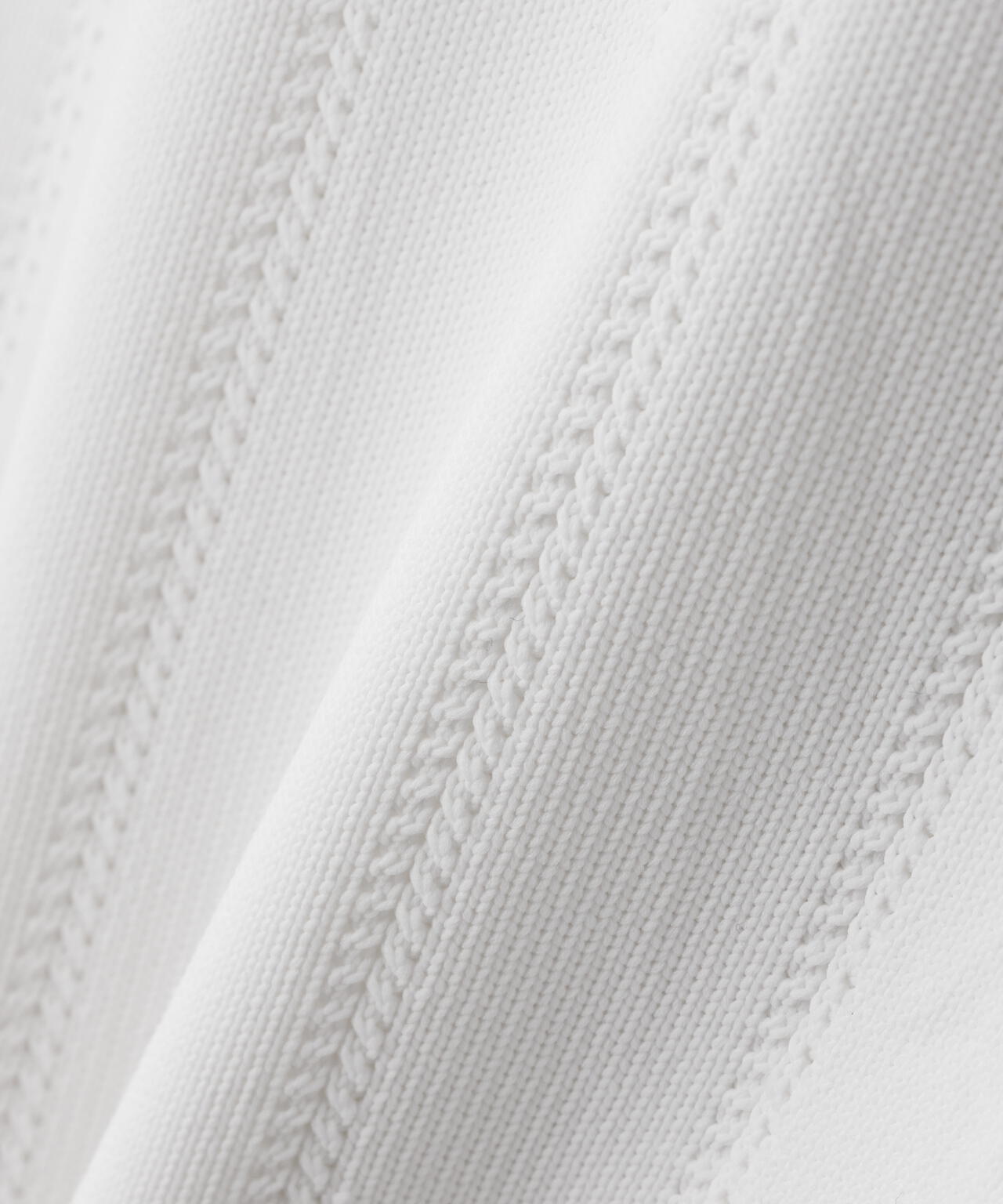 エンブレムVネックニットベストプルオーバー