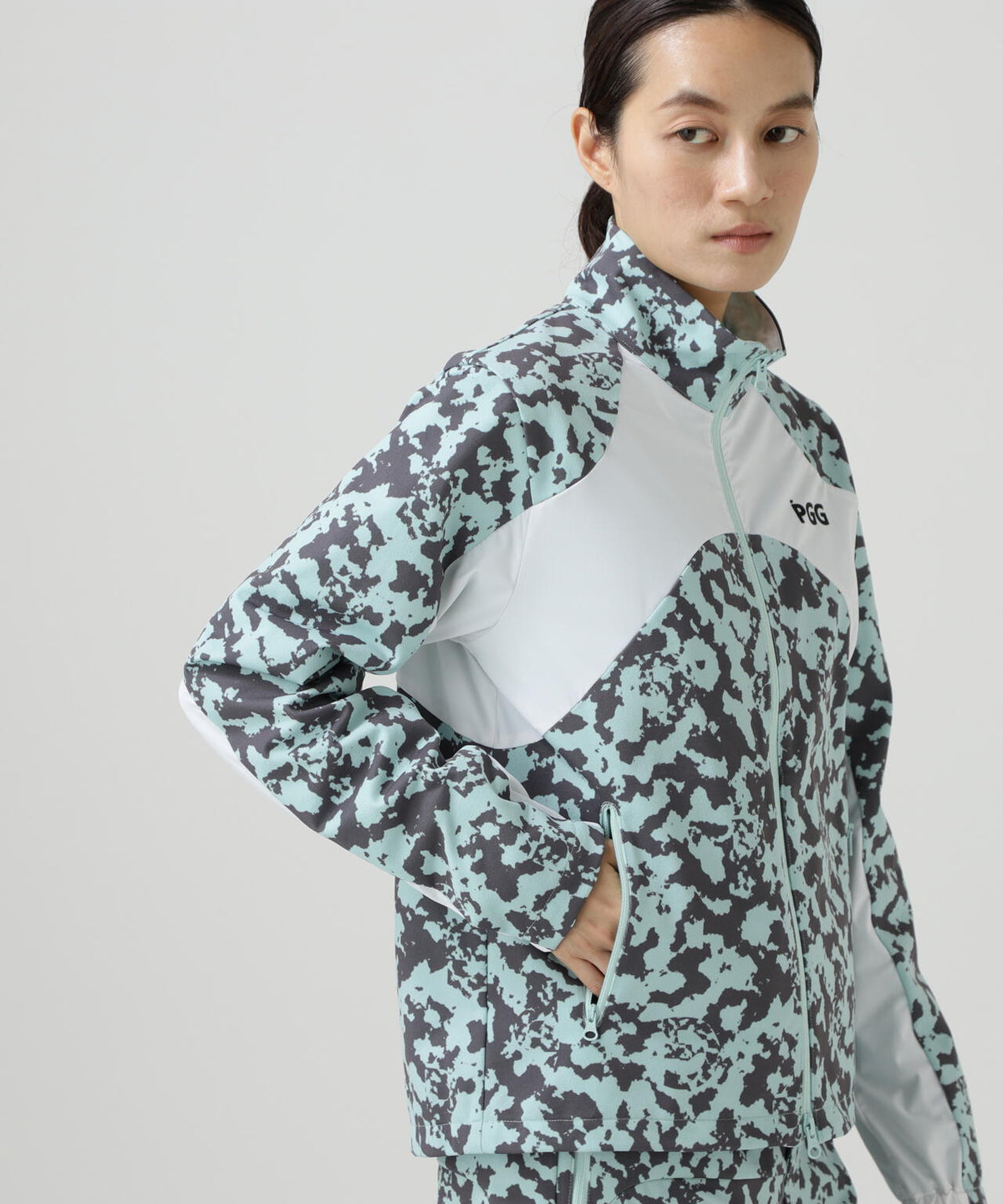165cm/B:77cm/W:57cm/H:79cm 着用サイズ:1