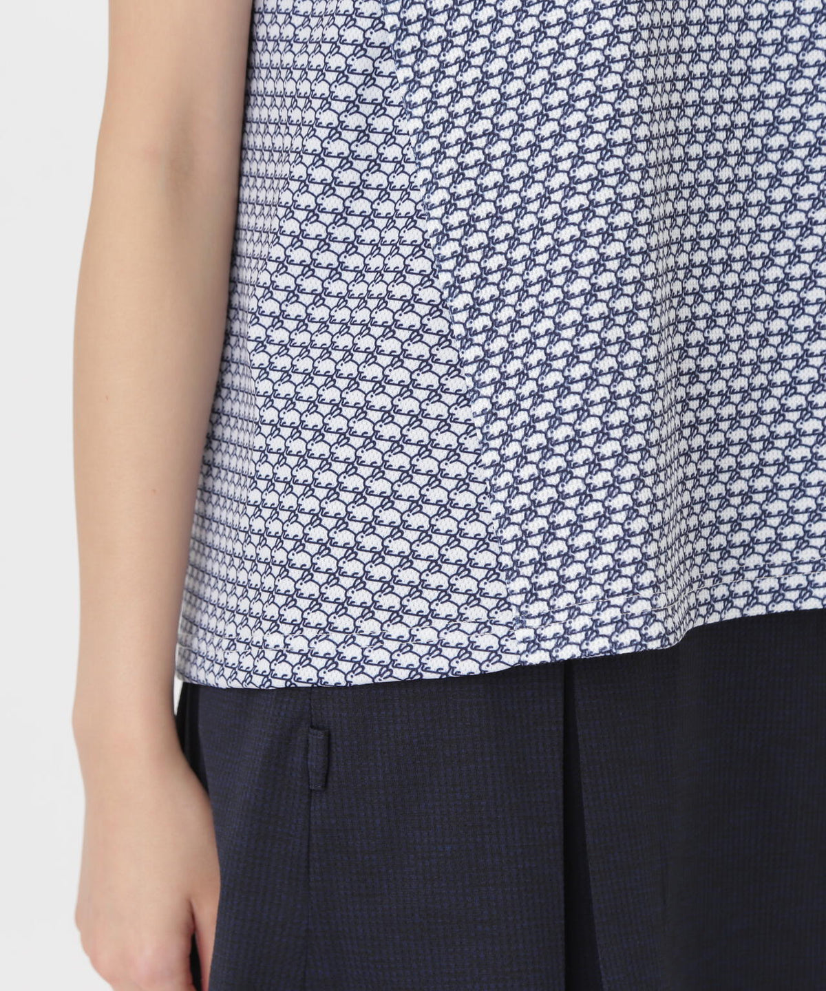 T:171cm/B:77/W:59・H:87 着用サイズ:1