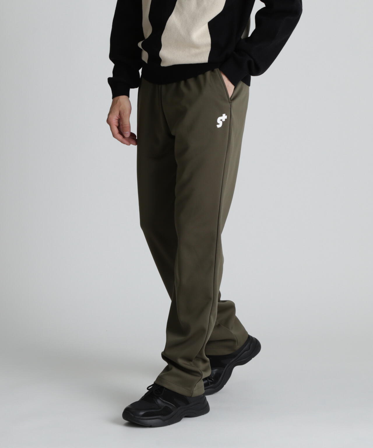 32227467-e1f8-55a8-909c-1ebeef3dbe14_Image