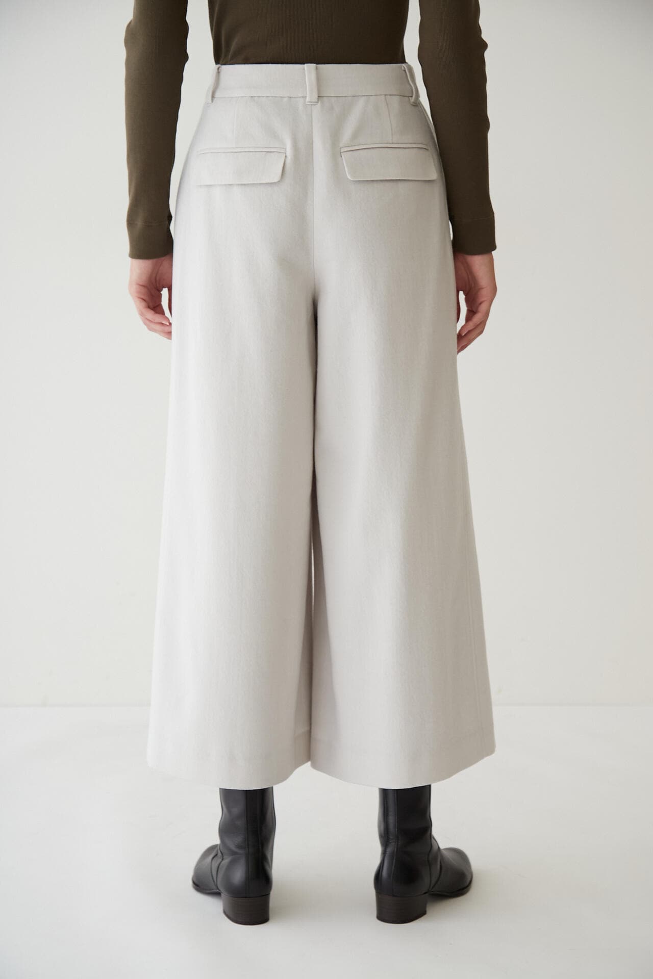 セミ梳毛ツイルパンツ(オフィシャルサイト限定”丈長めあり”)