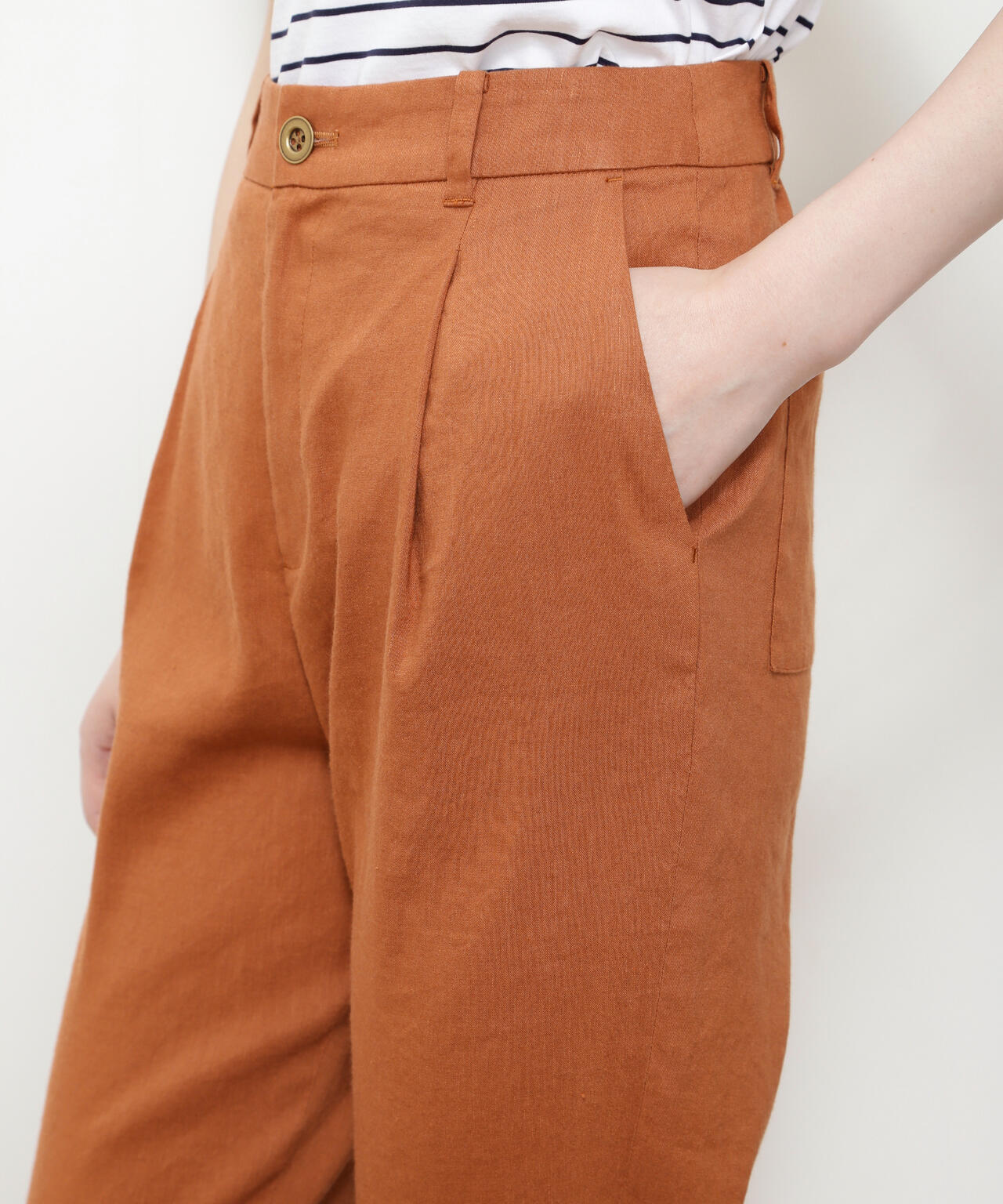 アンクルベルトパンツ