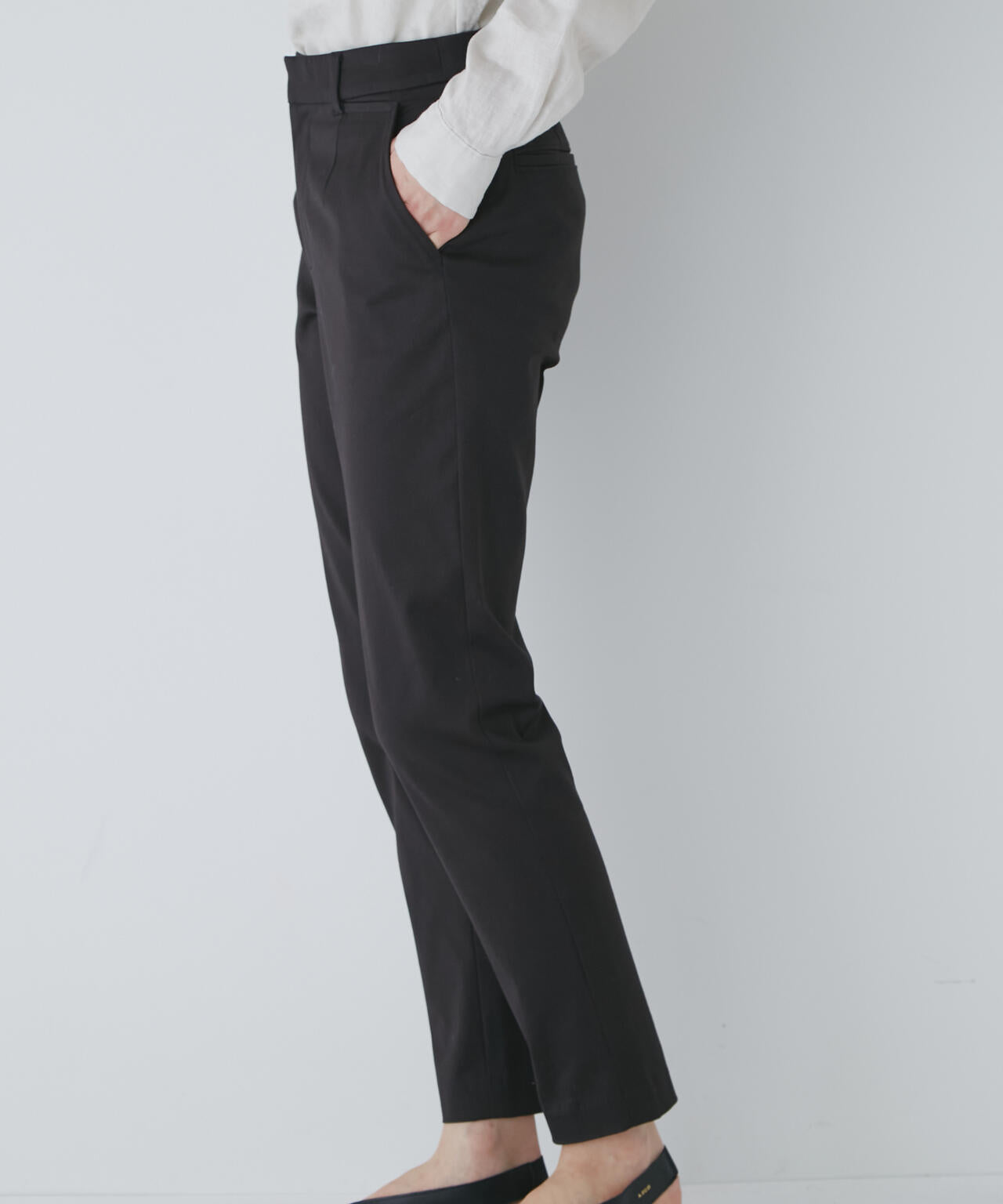 【WEB限定サイズ】サテンストレッチスリムパンツ