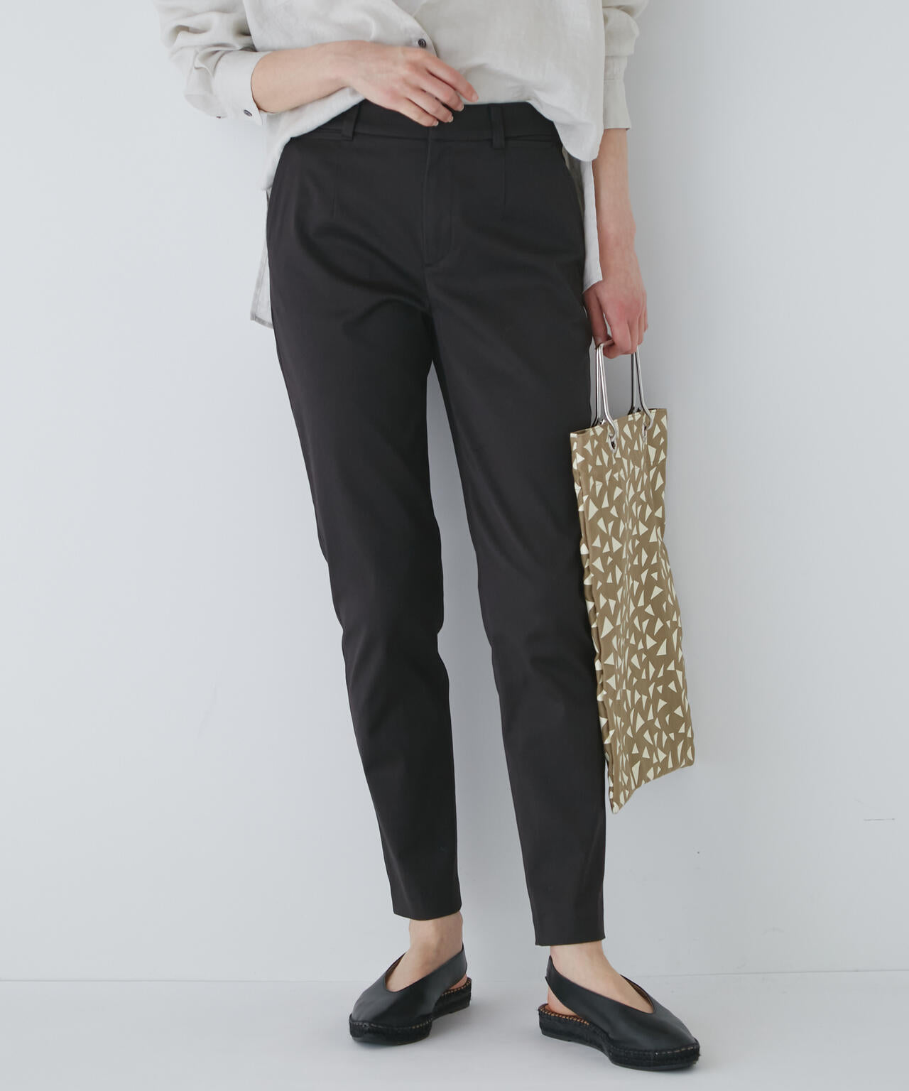 【WEB限定サイズ】サテンストレッチスリムパンツ