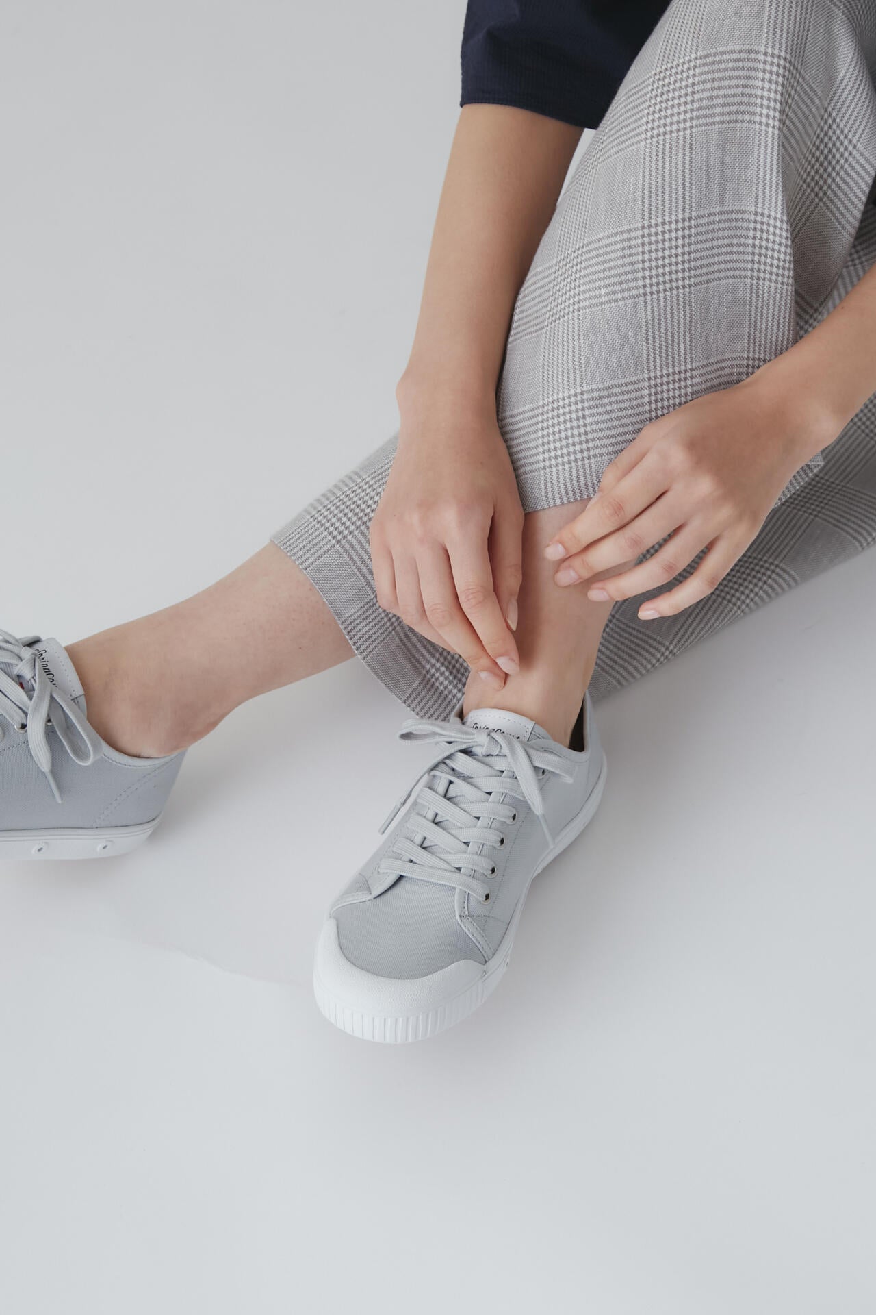 Spring Court キャンバススニーカー