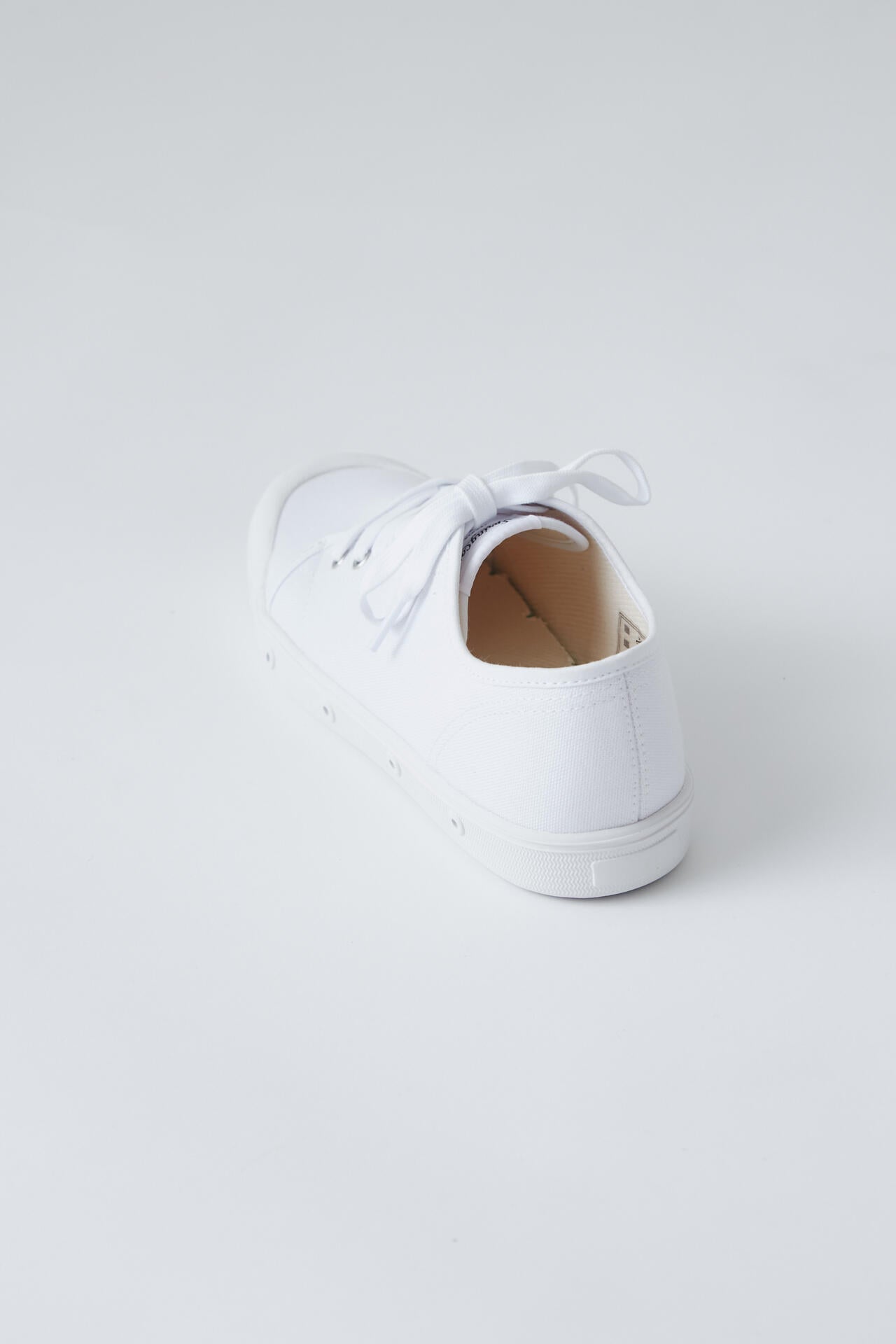 Spring Court キャンバススニーカー