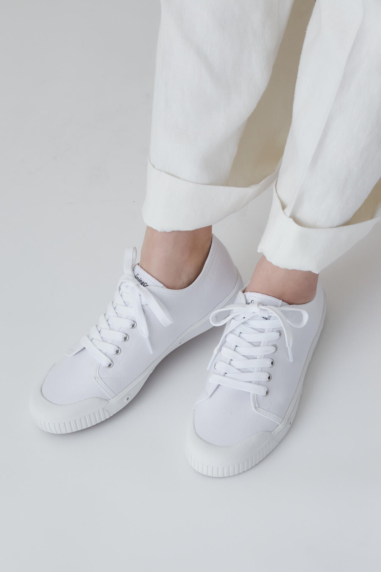 Spring Court キャンバススニーカー