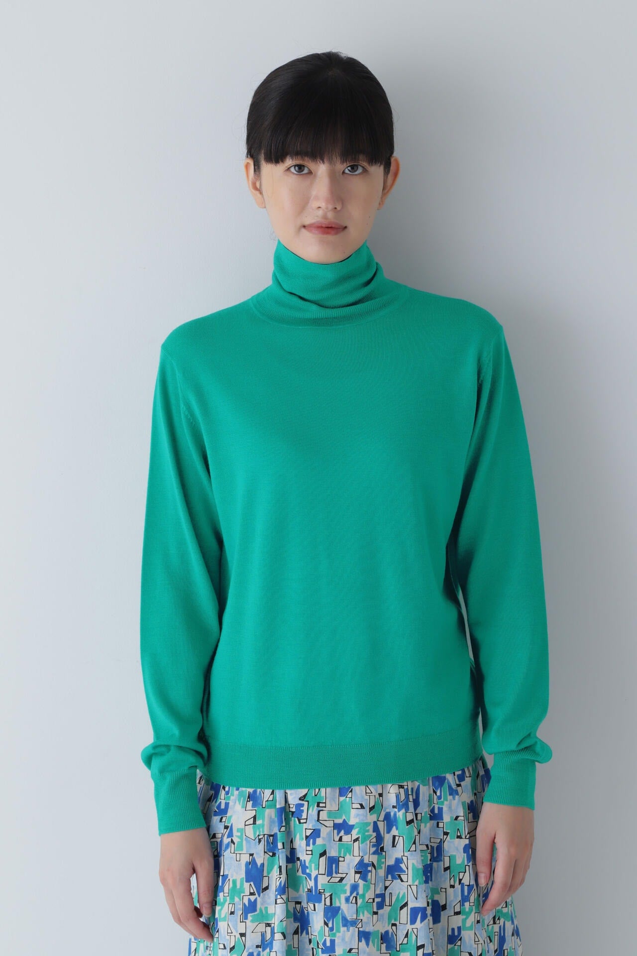 タートルネックニット