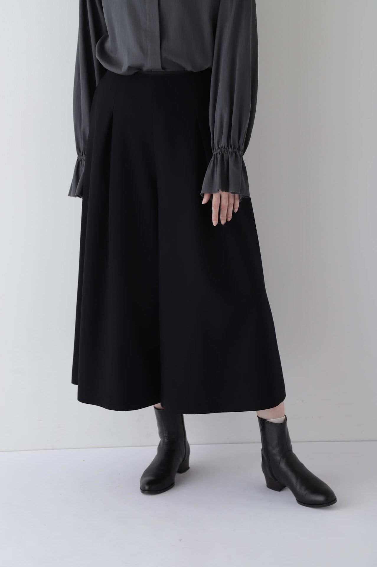 タックフレアーシルエットスカーチョ