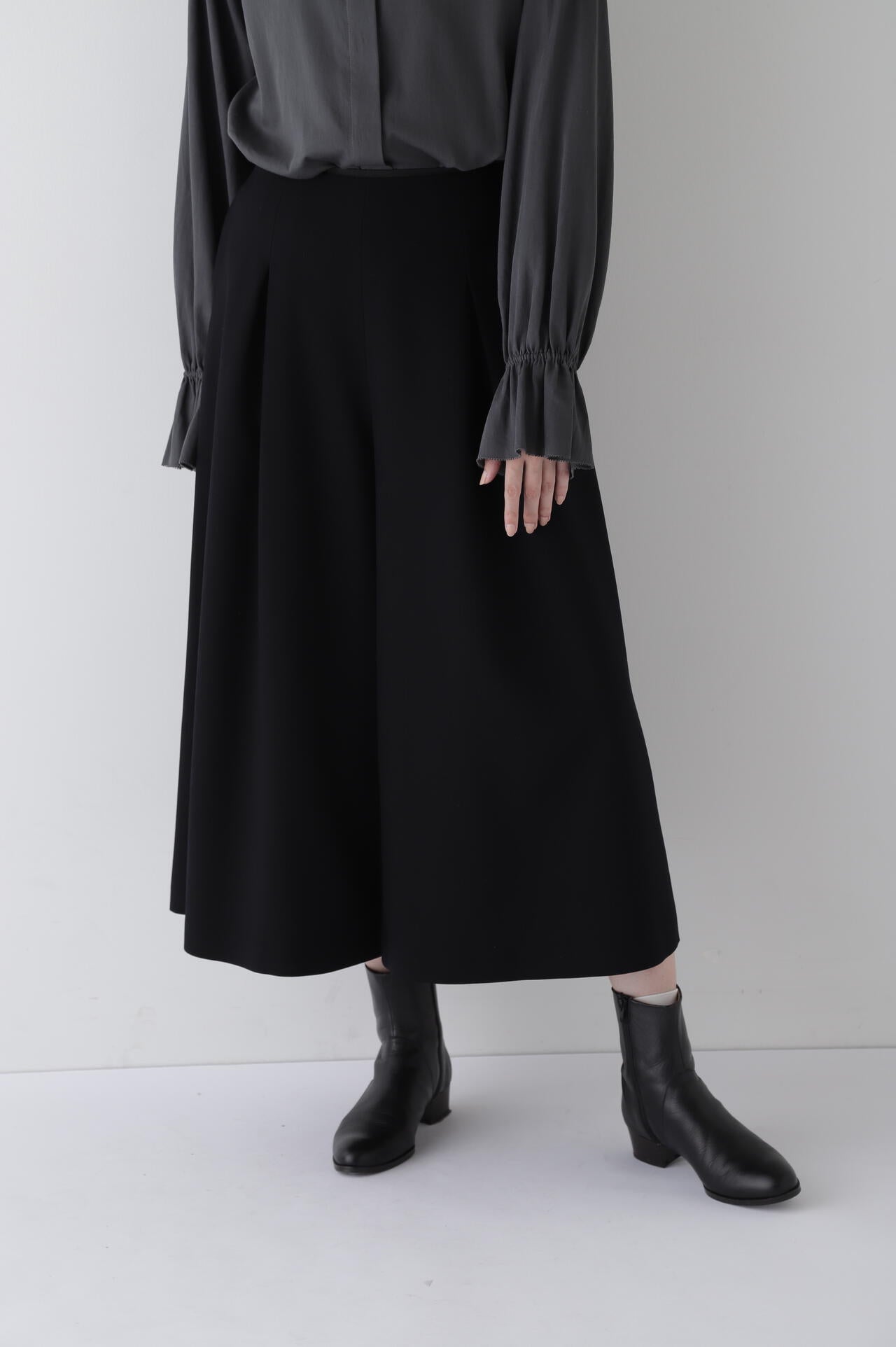 タックフレアーシルエットスカーチョ