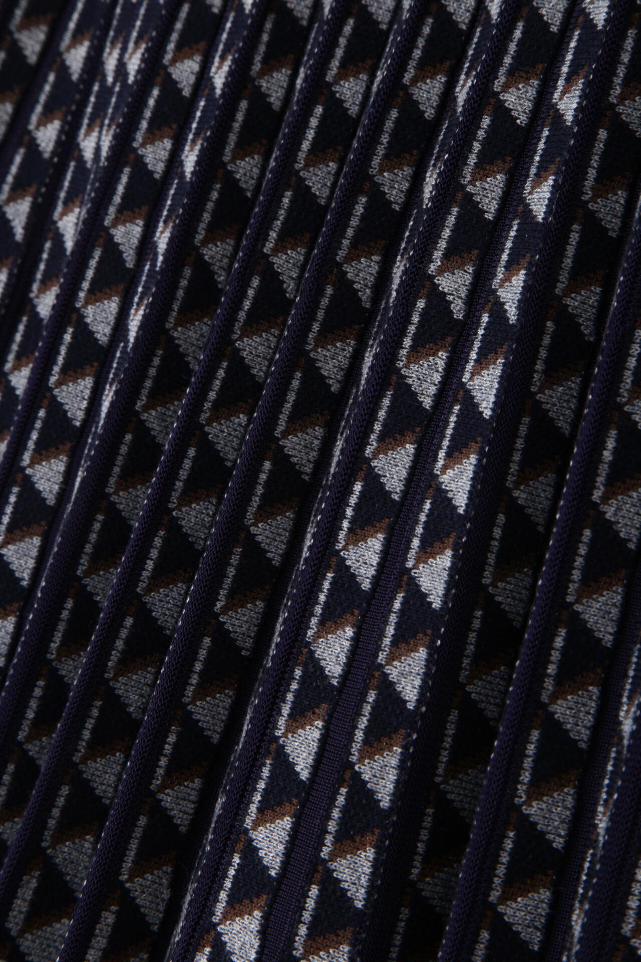 4d9eef40-9ff8-5121-a0af-5504f1f1e441_Image