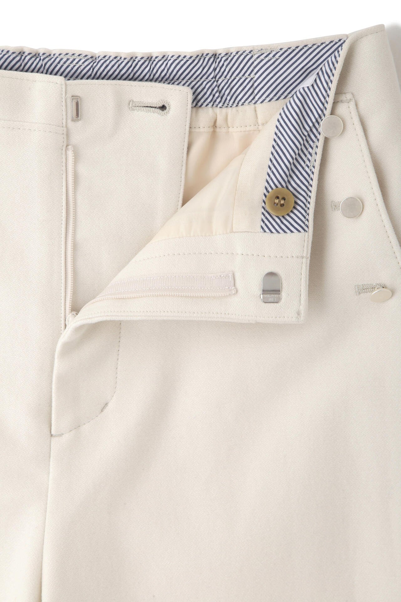 1edf2a29-2669-5e50-bf22-872f5ed083eb_Image