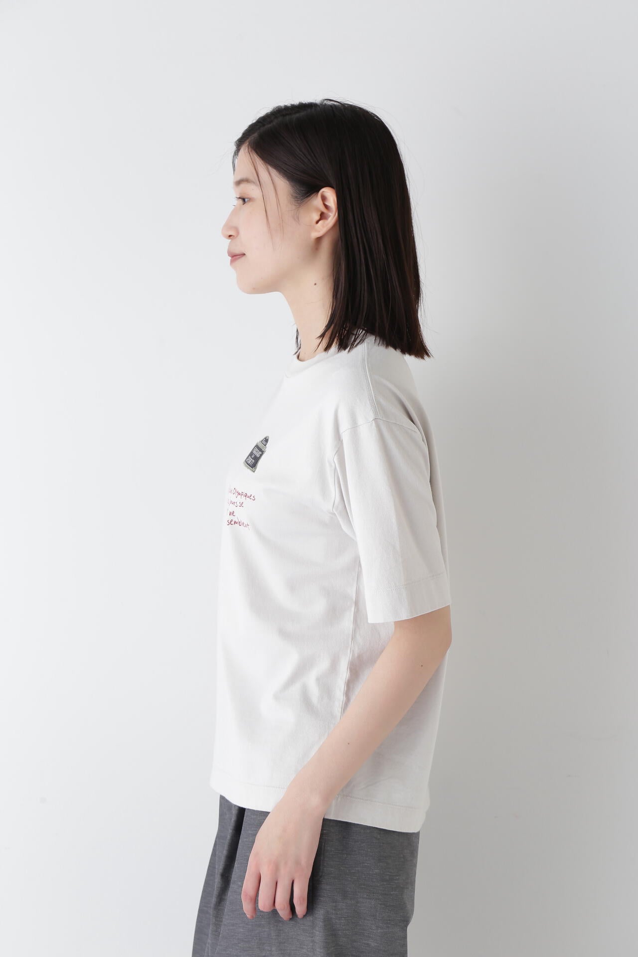 スポーティーロゴTシャツ