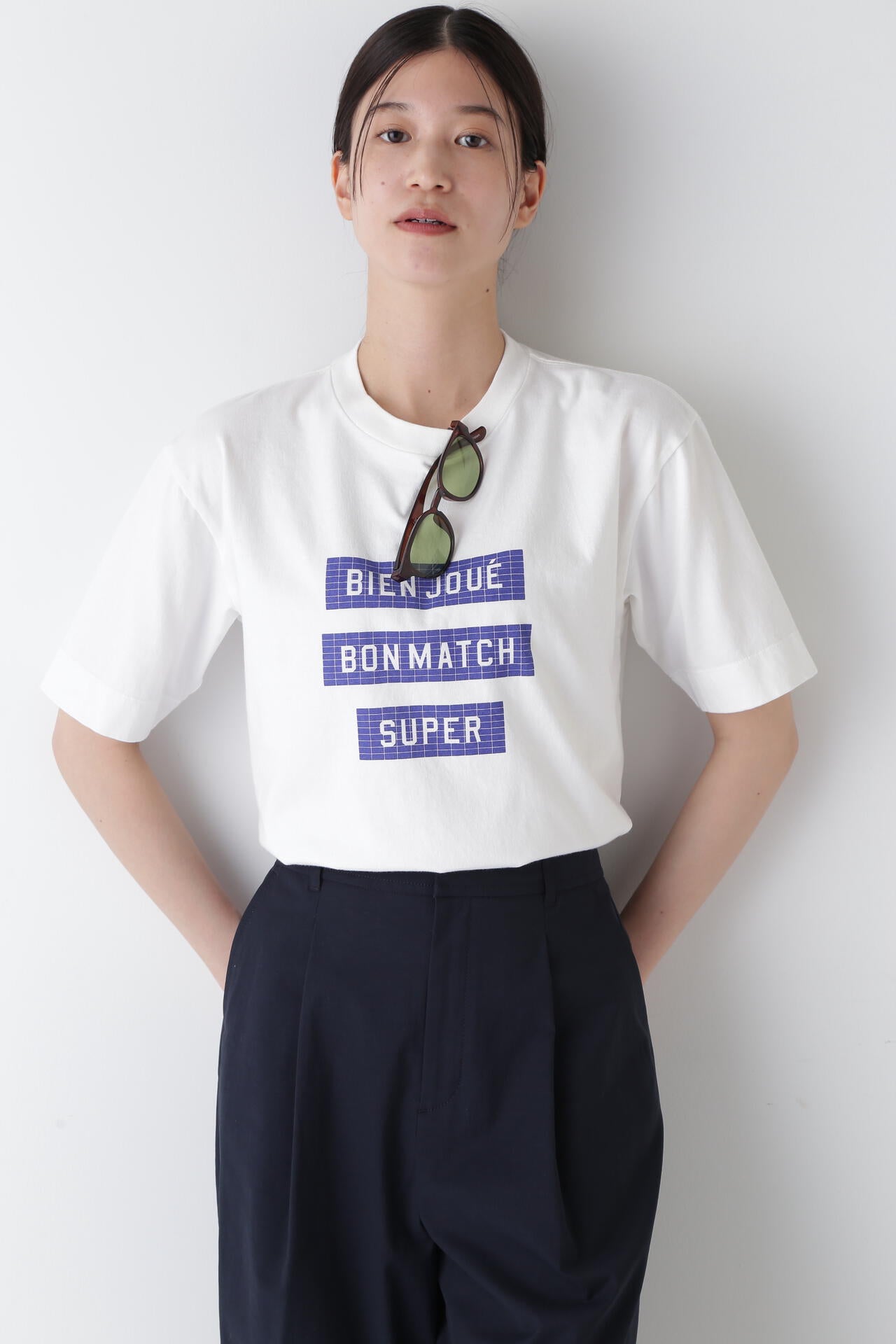 スポーティーロゴTシャツ