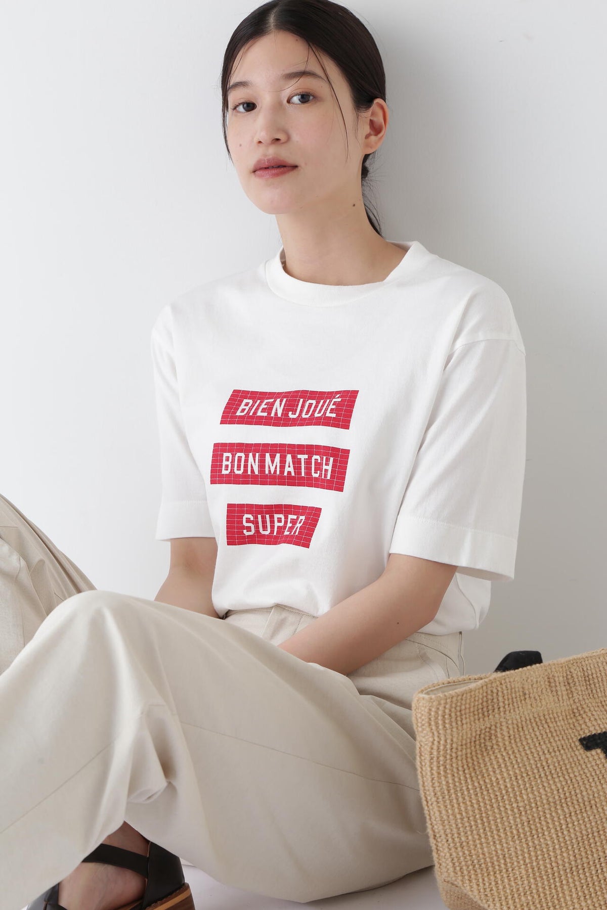 スポーティーロゴTシャツ