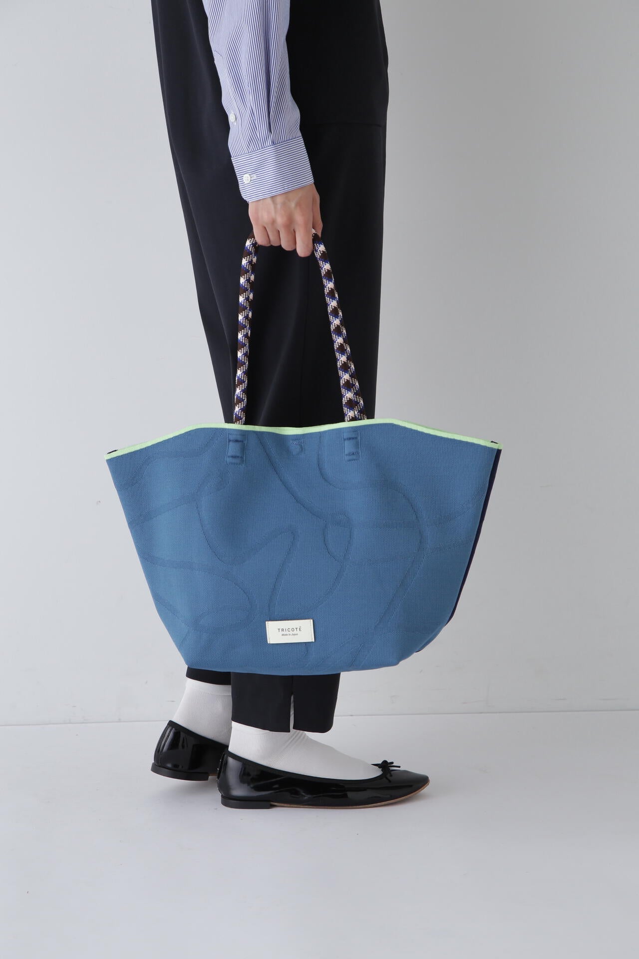 b715b184-a6cb-52ec-b79a-bd285970f9fd_Image