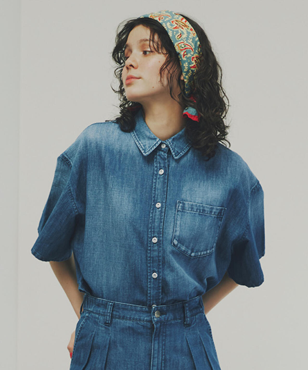 【Healthy DENIMコラボ】クロップド半袖デニムブラウス