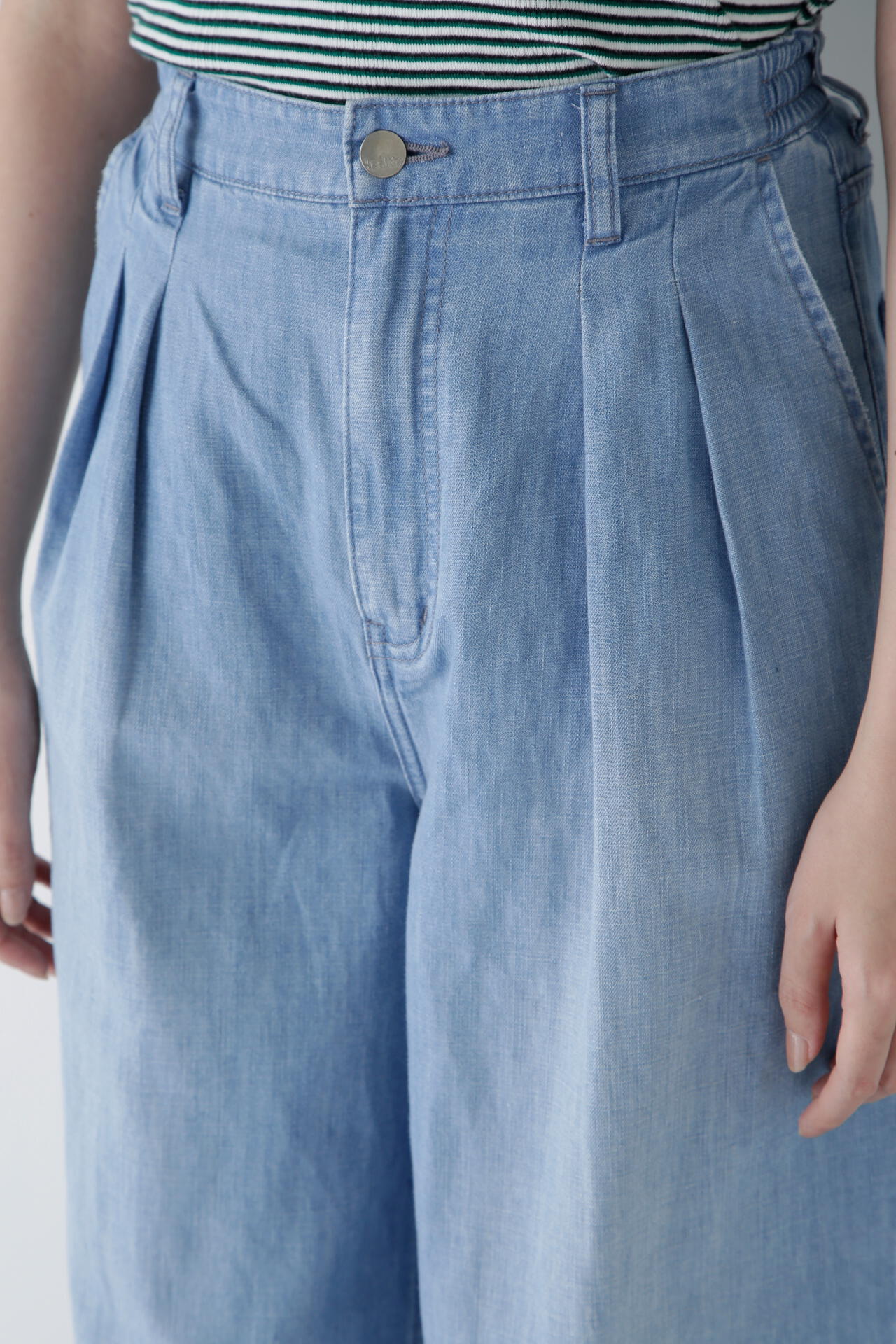 b4071d10-263c-5da4-9593-b5f848775e1a_Image