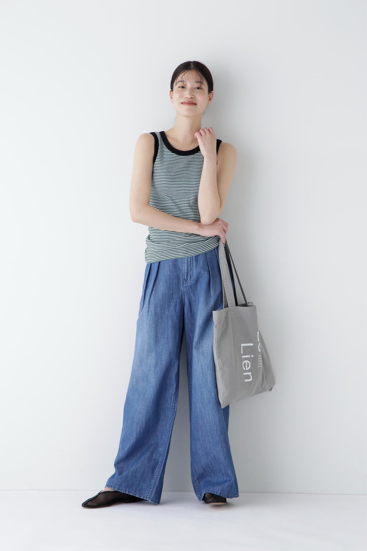 【Healthy DENIMコラボ】タックワイドデニムパンツ