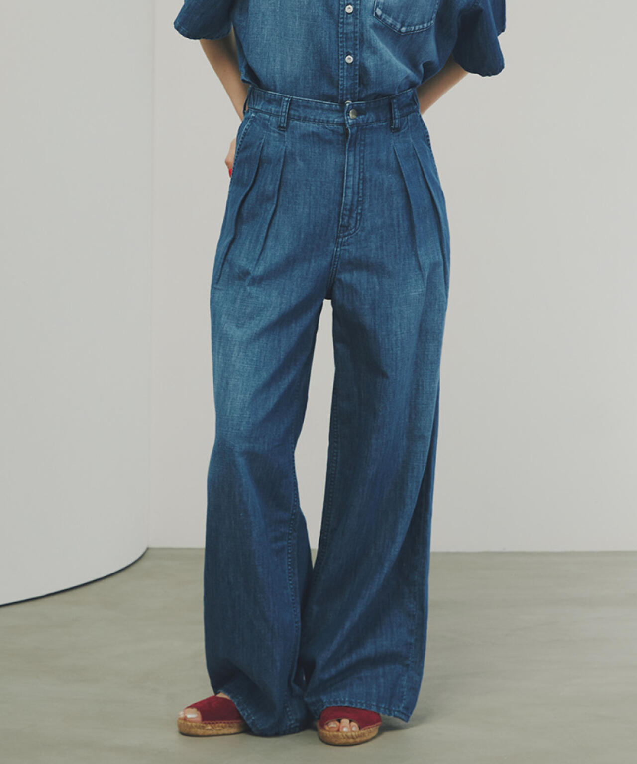【Healthy DENIMコラボ】タックワイドデニムパンツ
