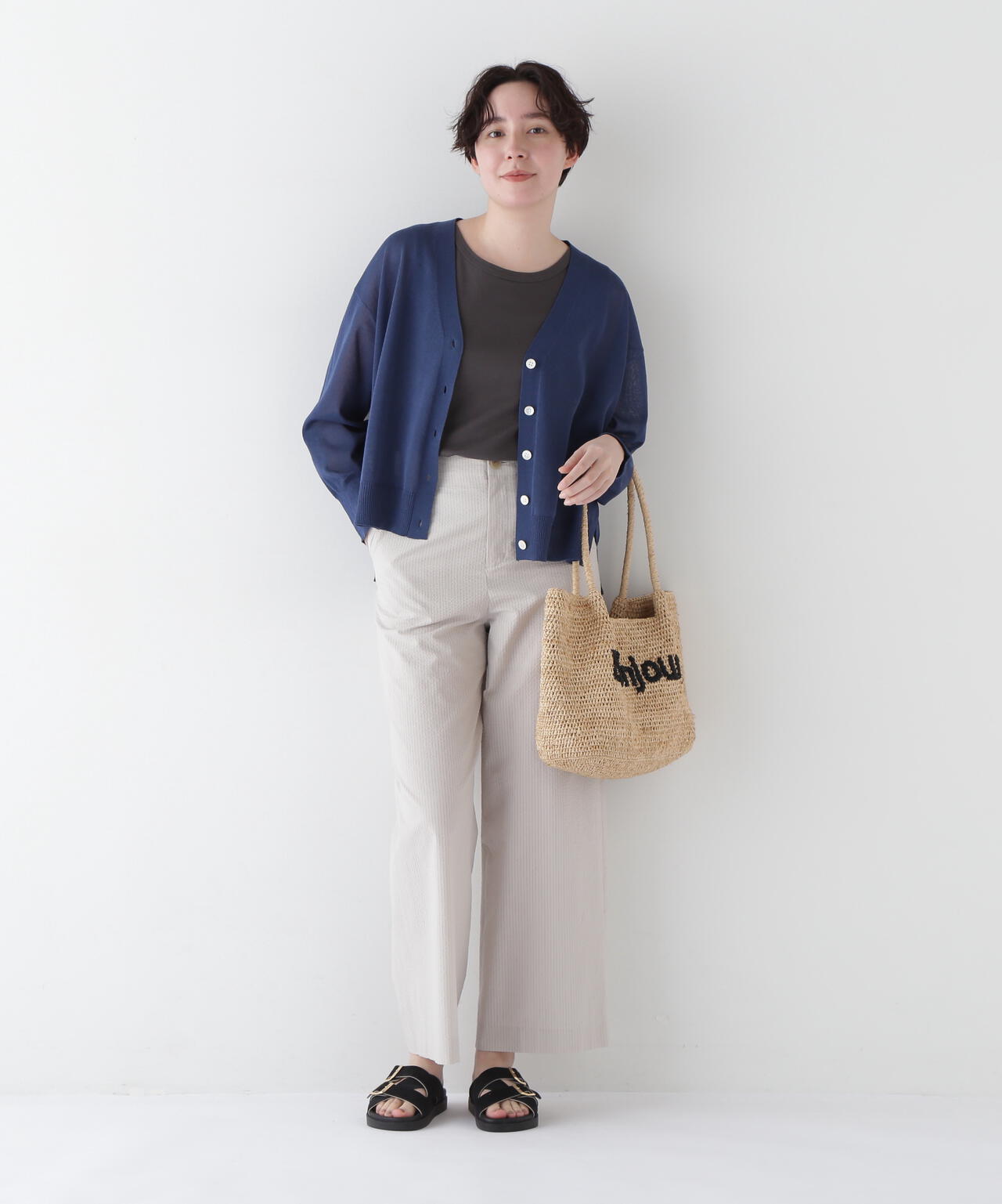 シアサッカーストライプセミワイドパンツ