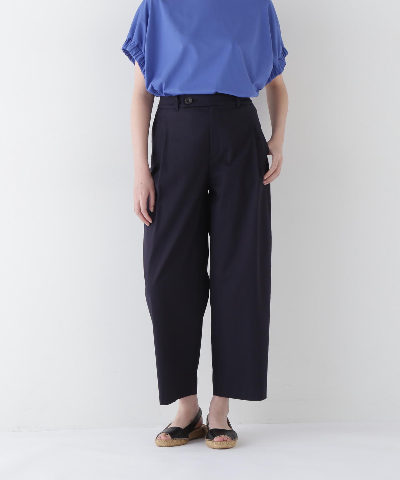 ドビーストレッチワンタックセミワイドパンツ