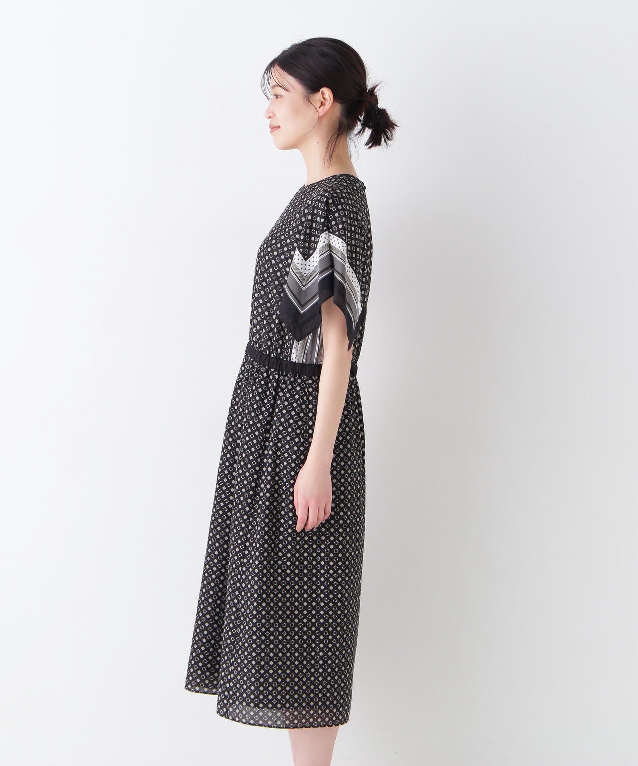 コットンセルロースパネル幾何プリントフレアスリーブワンピース