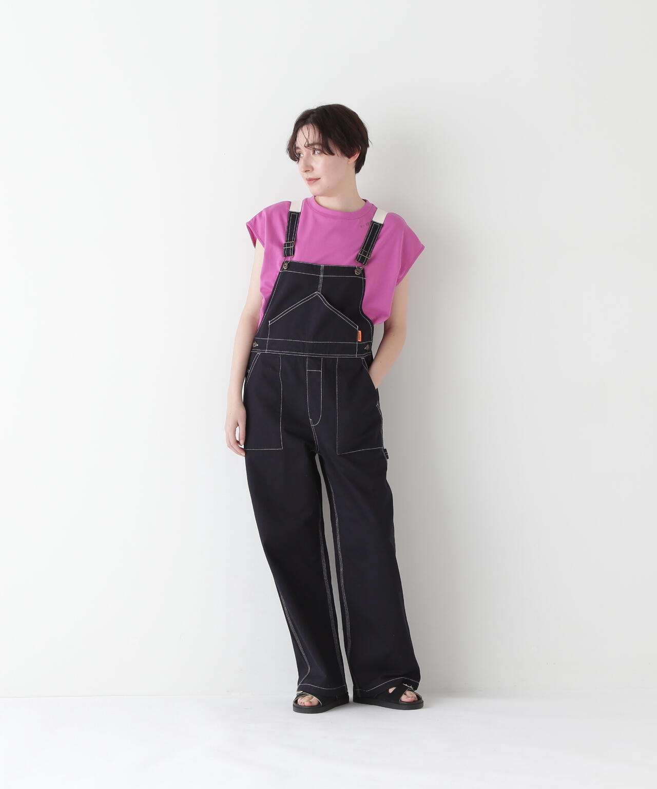 ミニ裏毛刺繍ロゴプルオーバー