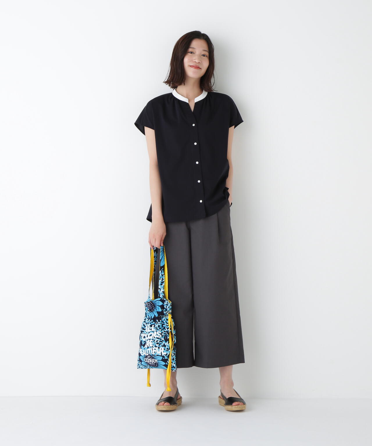 フレンチスリーブカットソークレリックブラウス