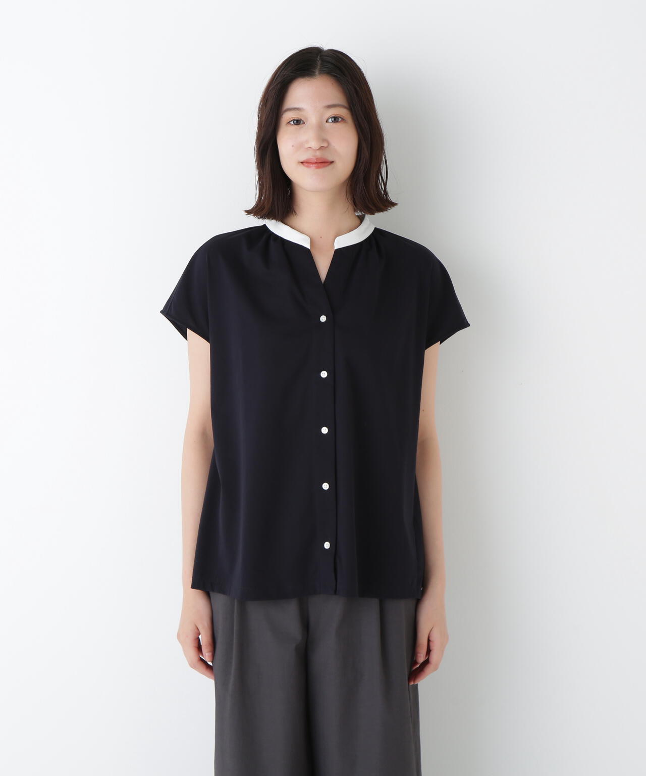 フレンチスリーブカットソークレリックブラウス