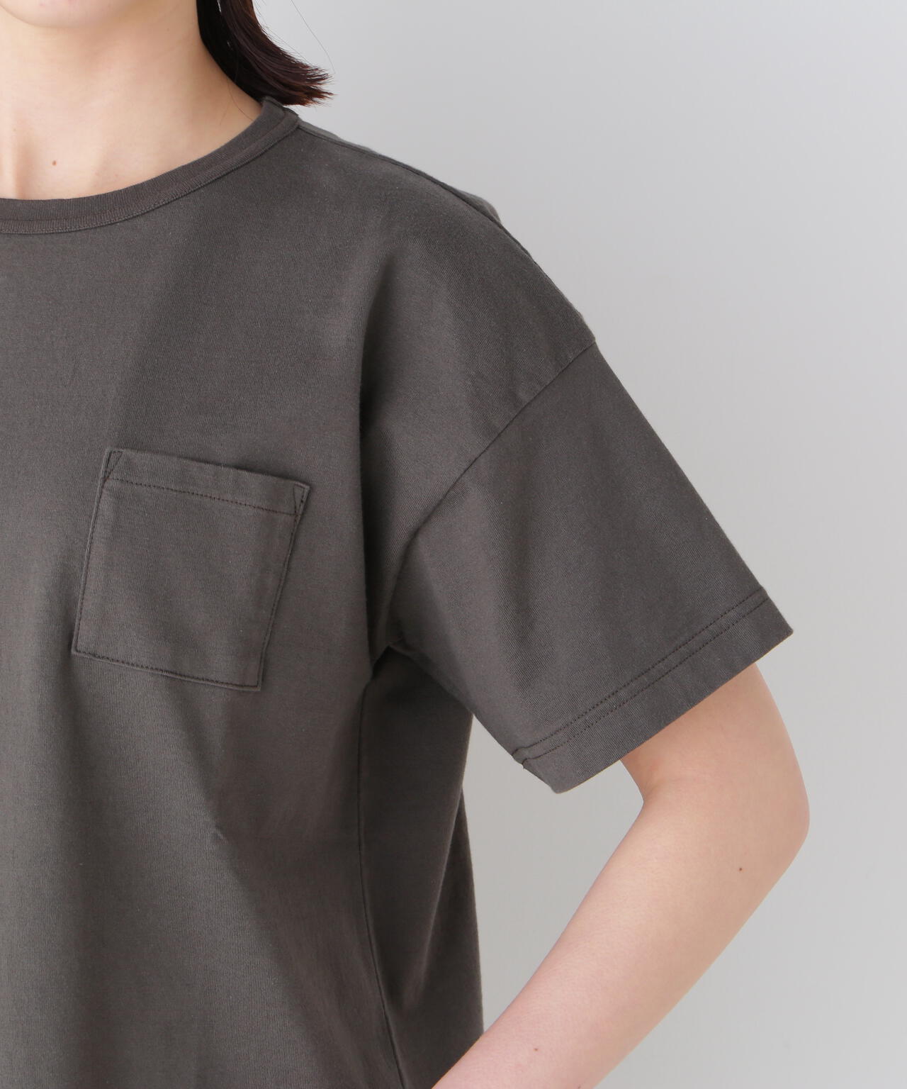 バックロゴポケットTシャツ
