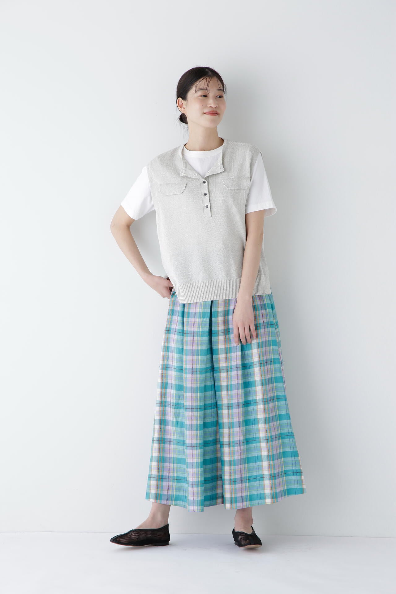【ウォッシャブル】ペーパーヤーンヘンリネックベスト