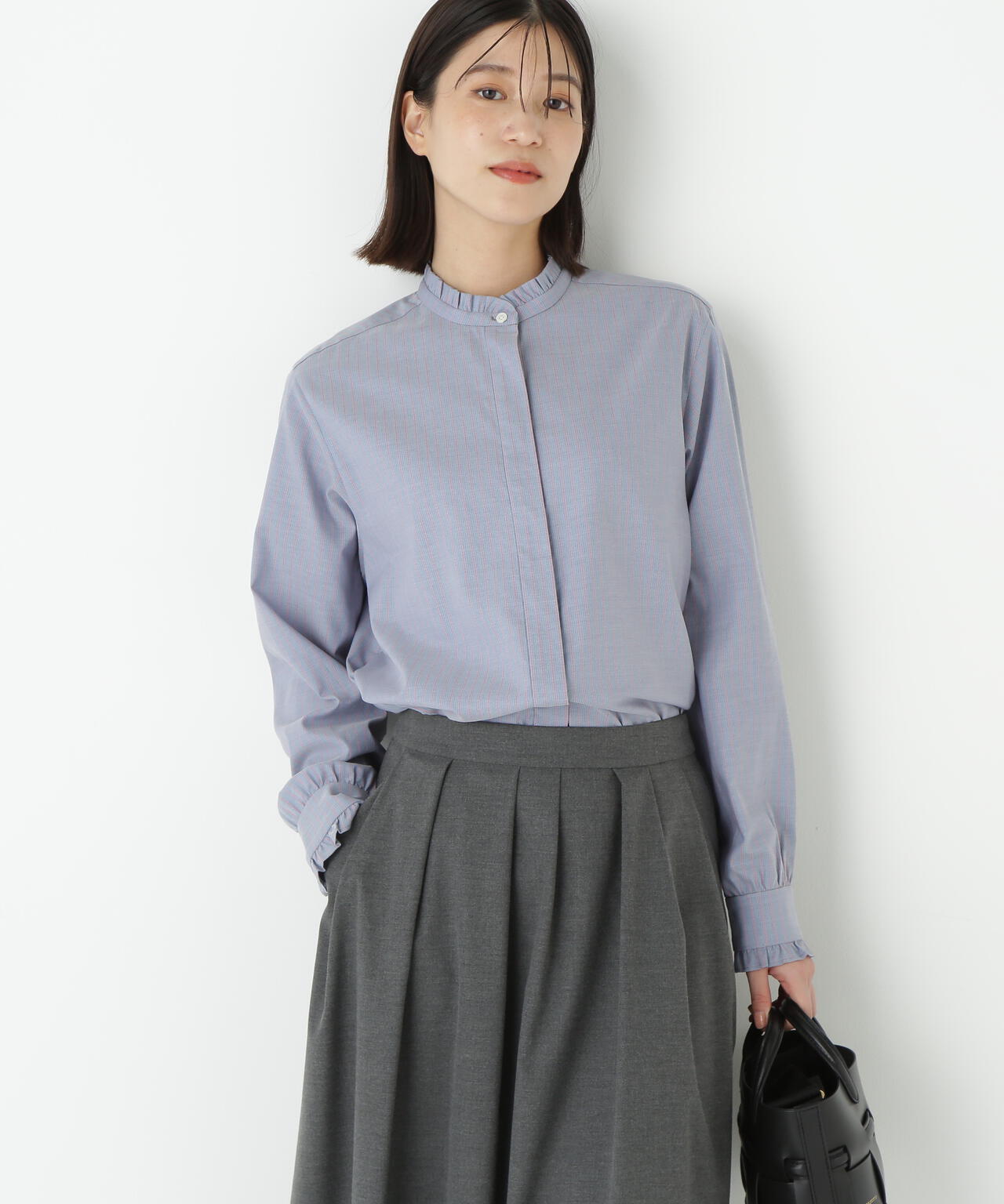 スタンドフリルブラウス