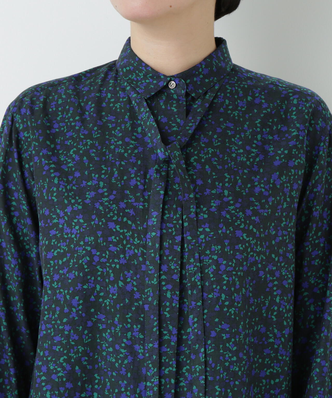 プチフラワープリントボウタイシャツブラウス