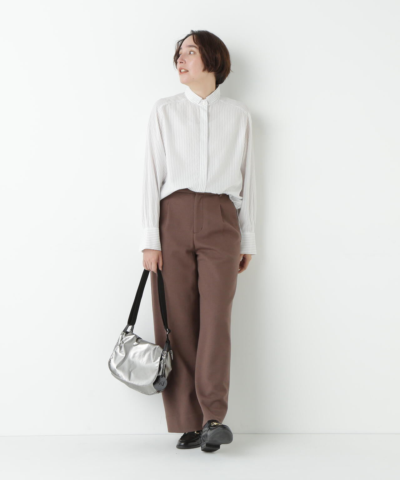 ストライプローンハイネックシャツ