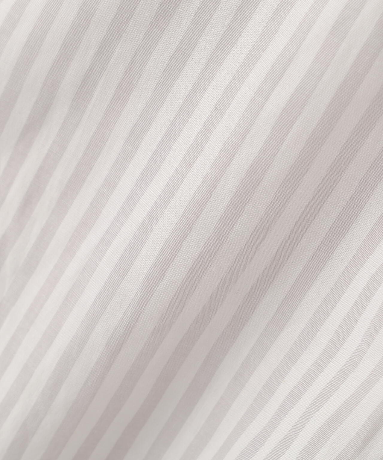 ストライプローンハイネックシャツ