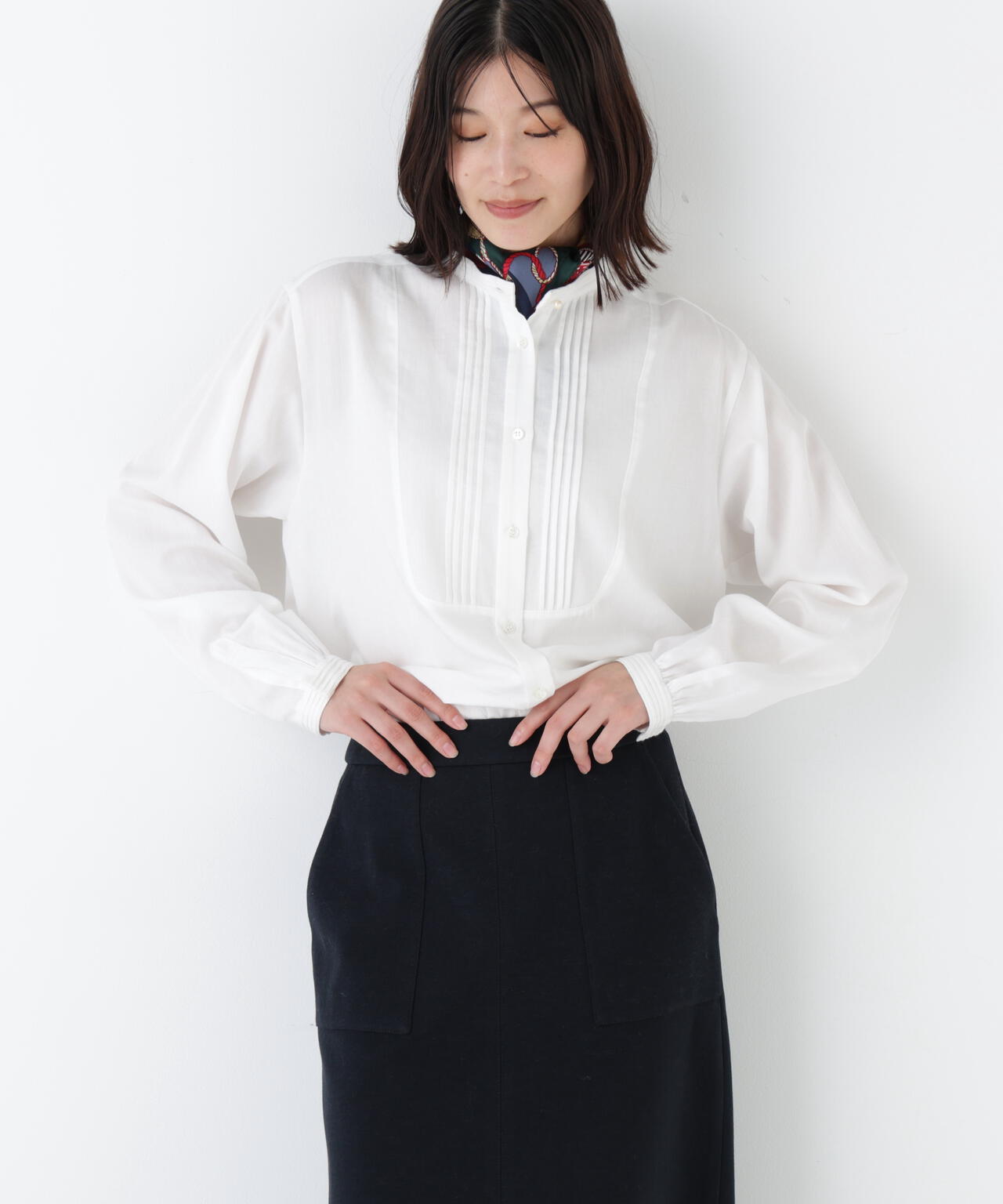 ピンタックバンドカラーブラウス