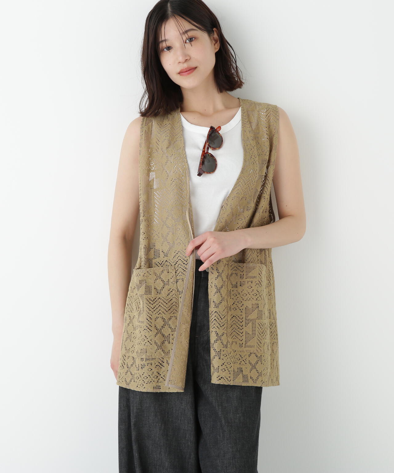 ジオメトリックレースジレ