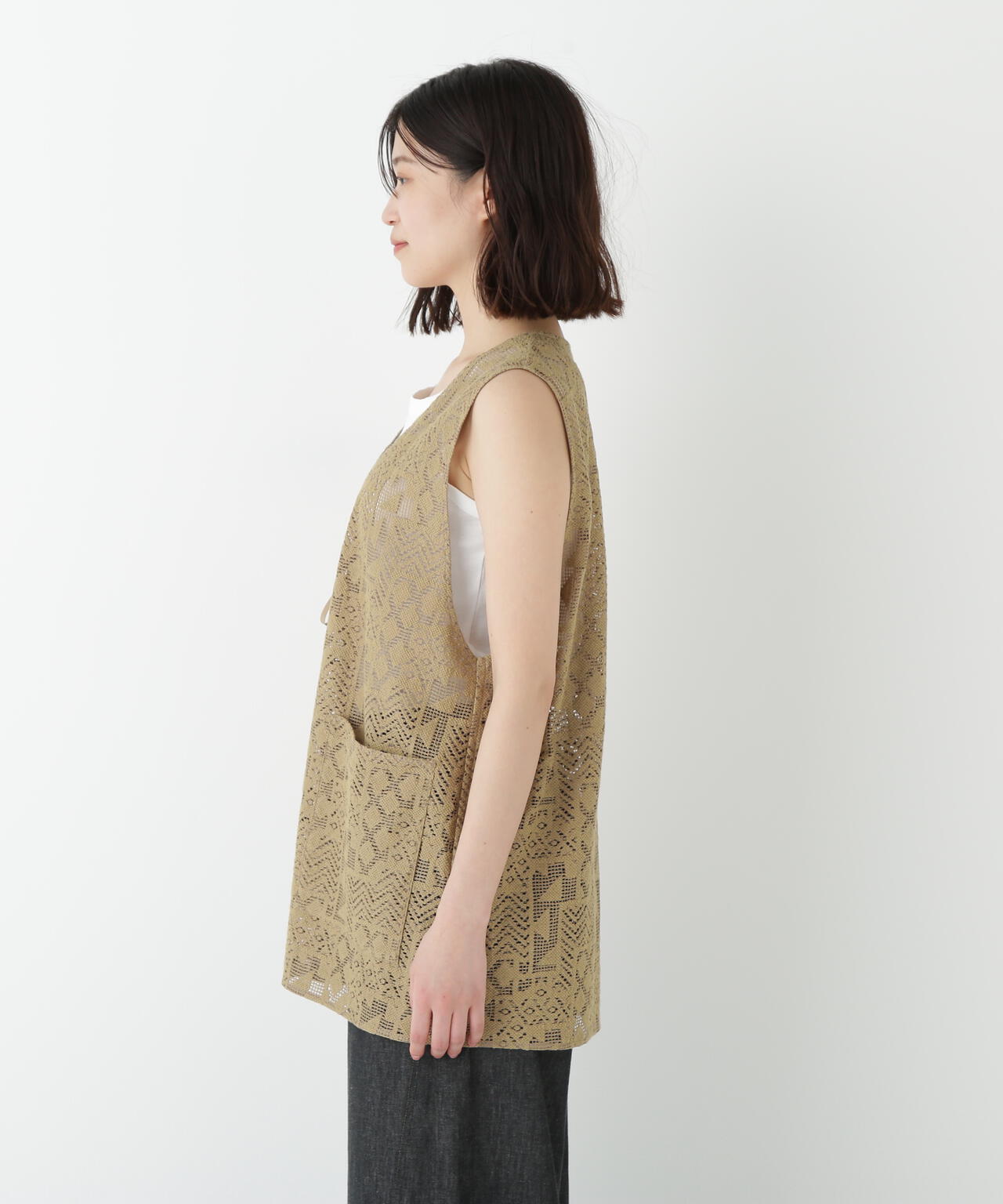 ジオメトリックレースジレ