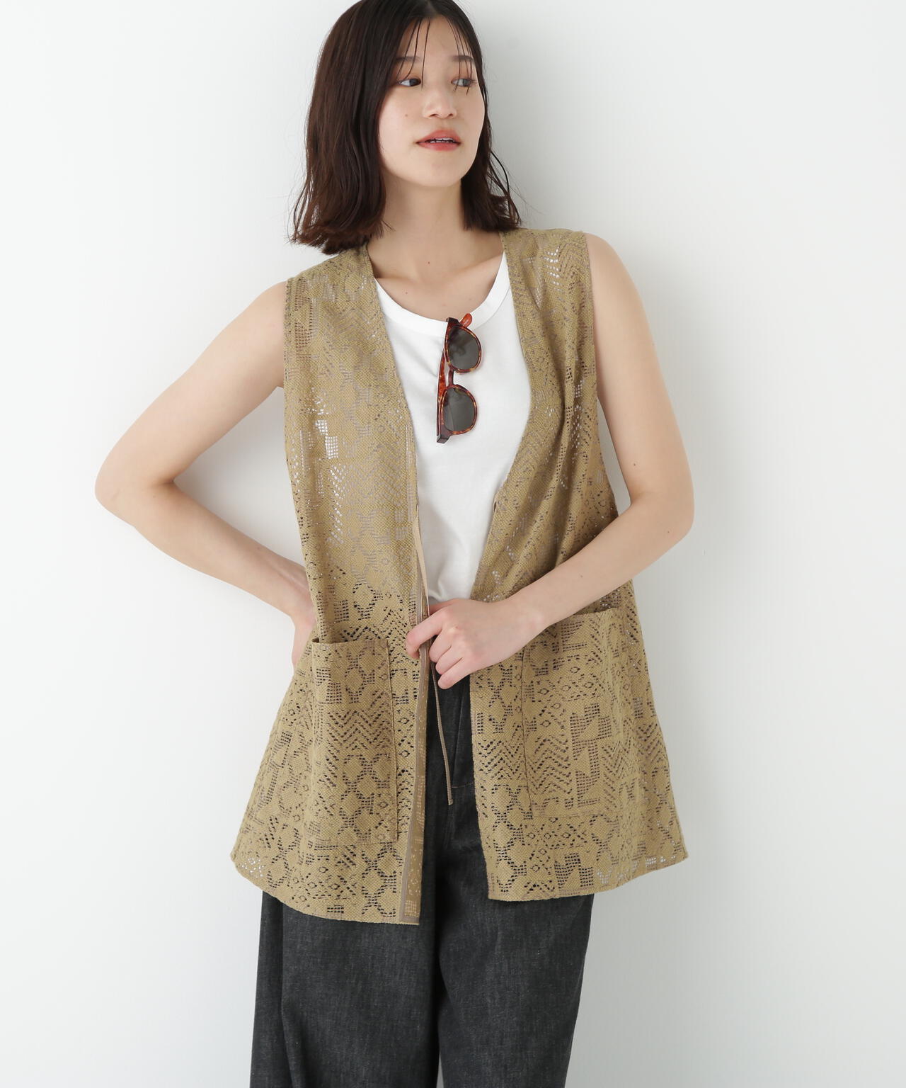 ジオメトリックレースジレ