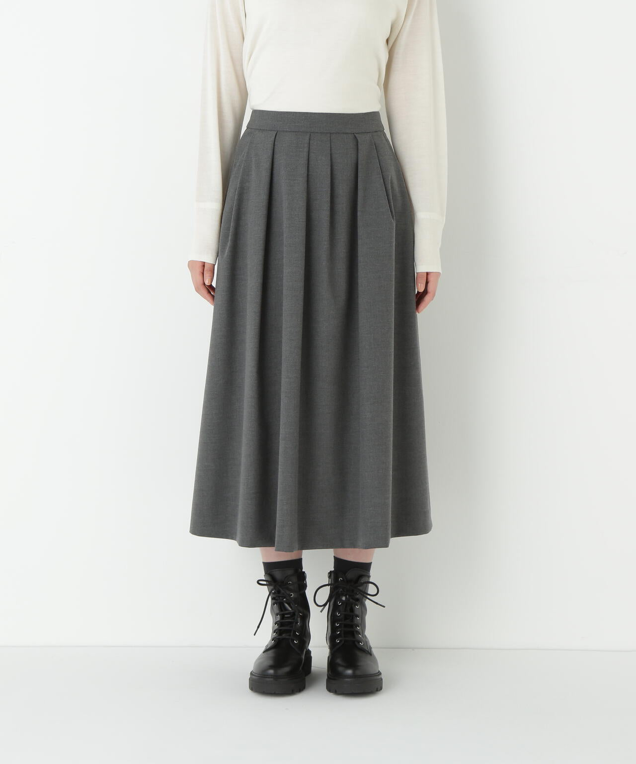 ランダムタックフレアースカート